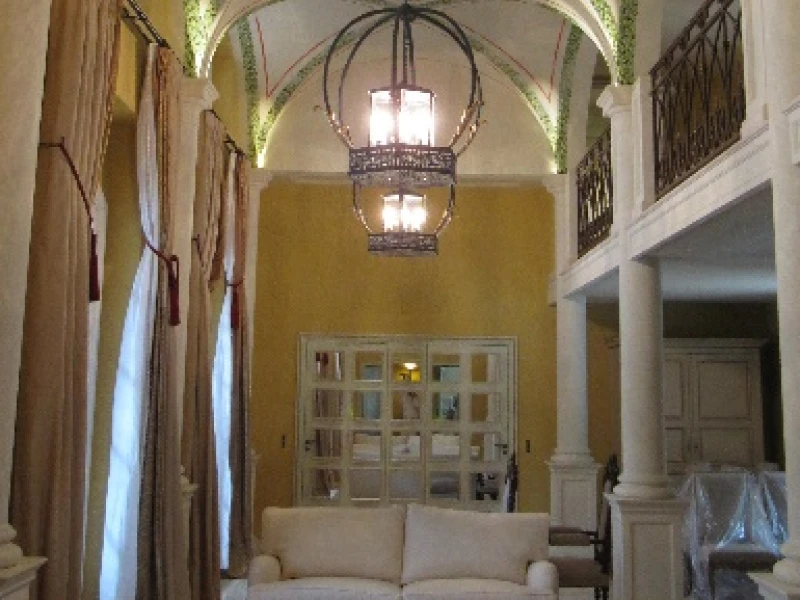 Décor en plafond en ogive avec guirlandes de feuilles/fruits avec filet villa Villefranche sur mer